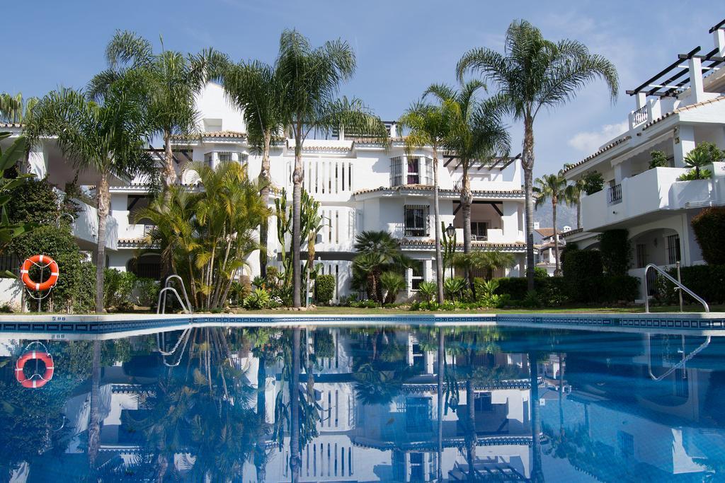Apartamentos y casas SERINAMAR- Banús, Marbella Luaran gambar